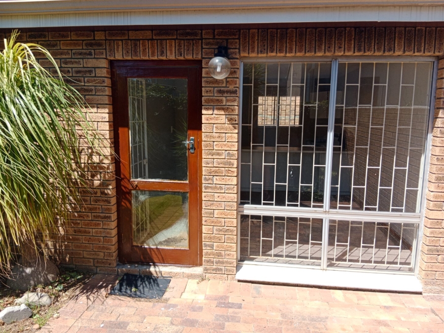 To Let 2 Bedroom Property for Rent in La Colline Western Cape